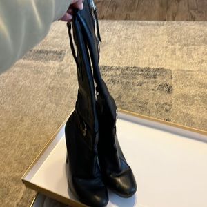 Carlos Santana leather 4 inch boots 7.5